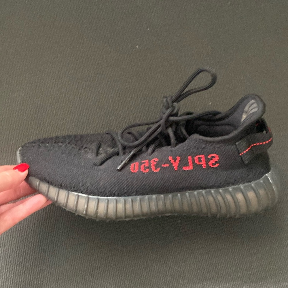 Yeezy tennis shoes (Adidas)